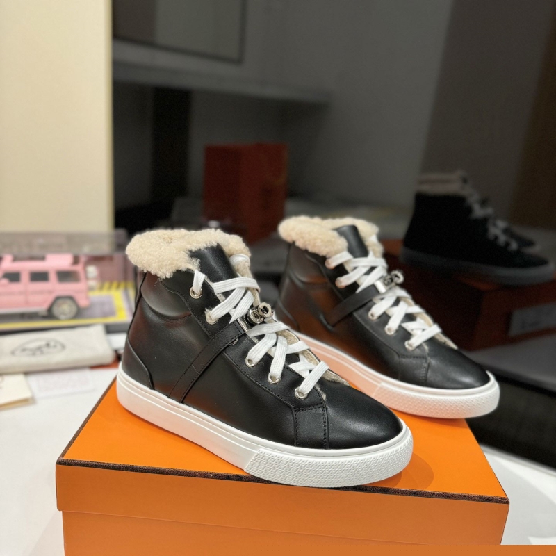 H**mes sneakers